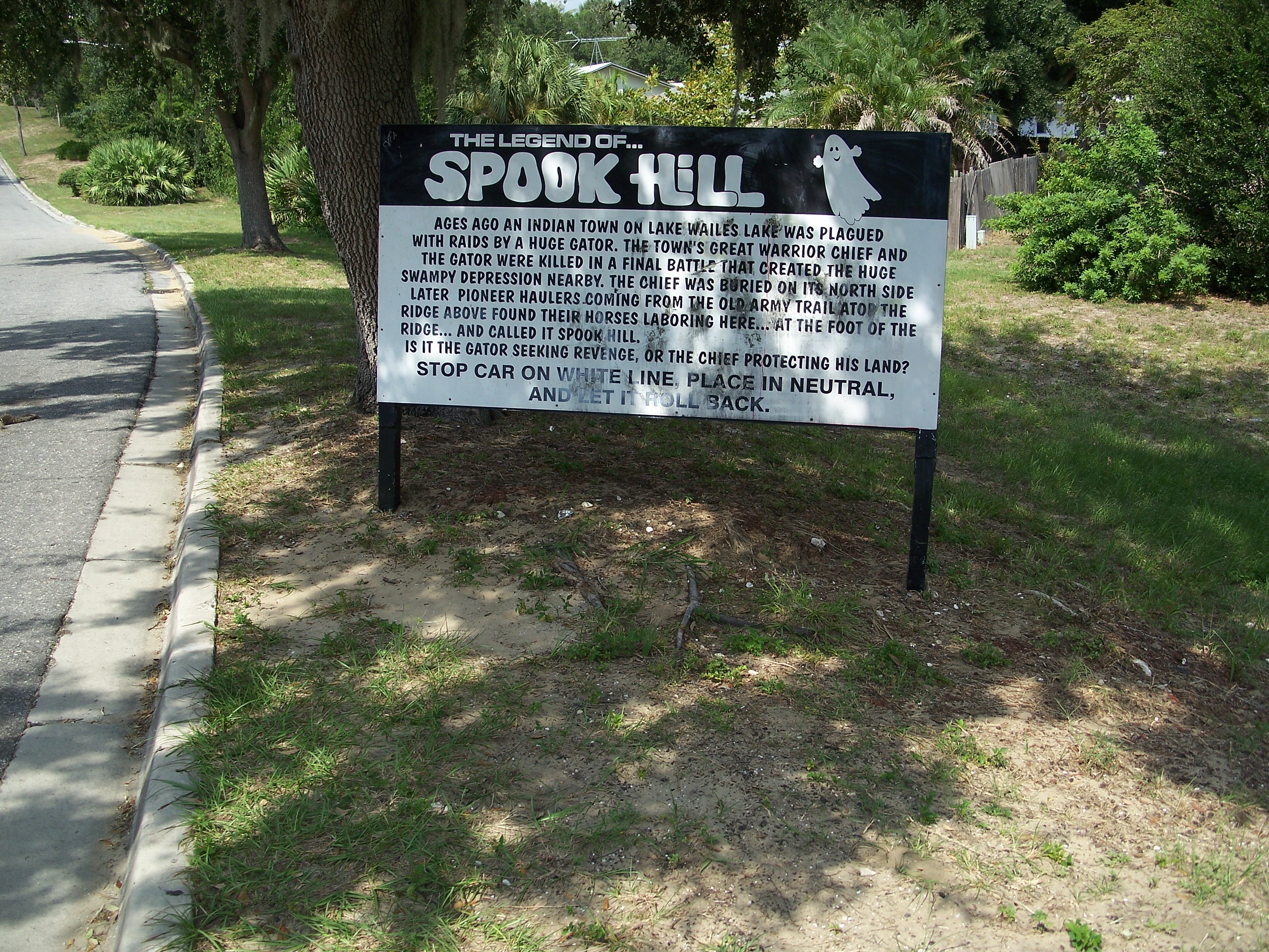 Spook Hill in Lake Wales, Florida (Image Credits: Wikimedia)