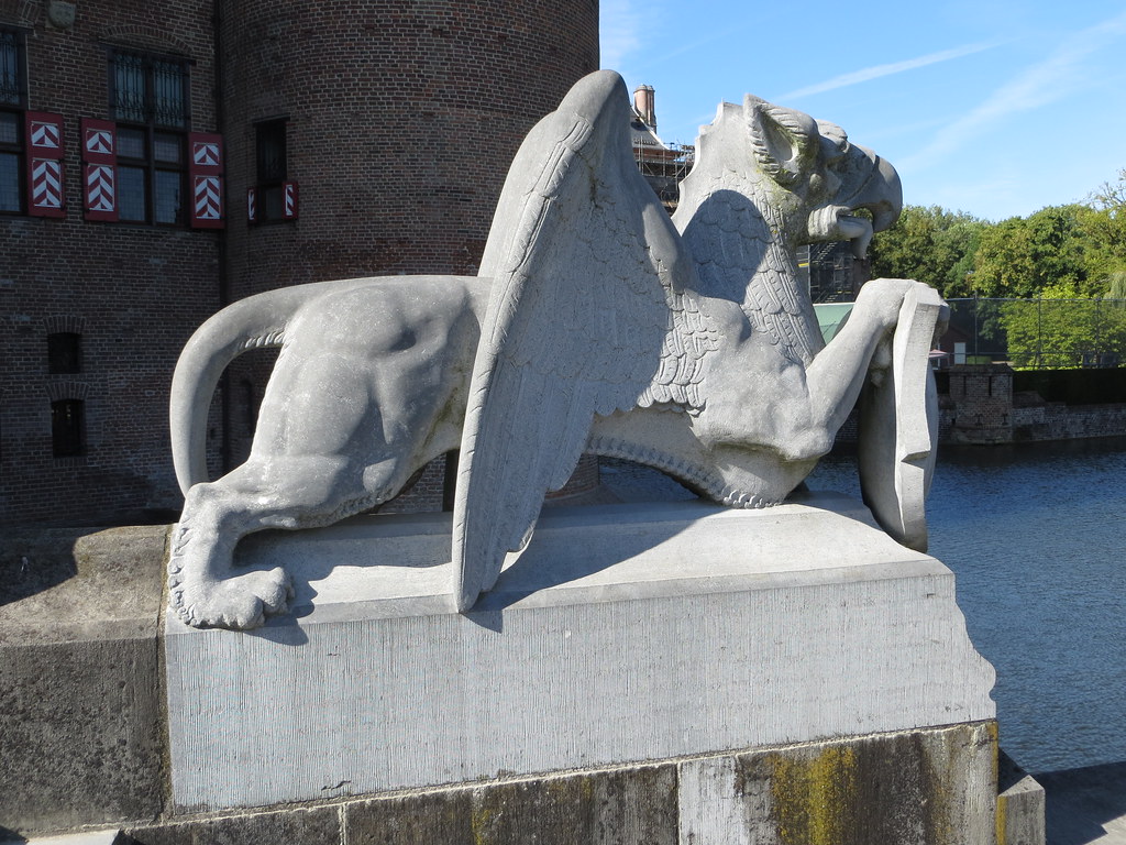 Leo - The Griffin (Image Credits: Flickr)