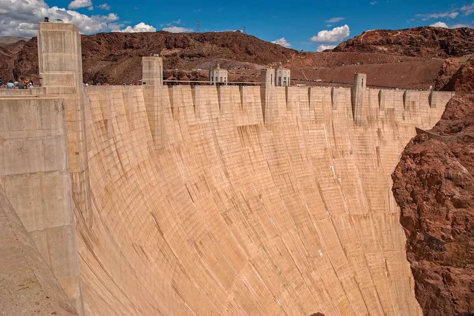 Why Cracks Appear in a Colossus of Concrete (Image Credits: Pexels)