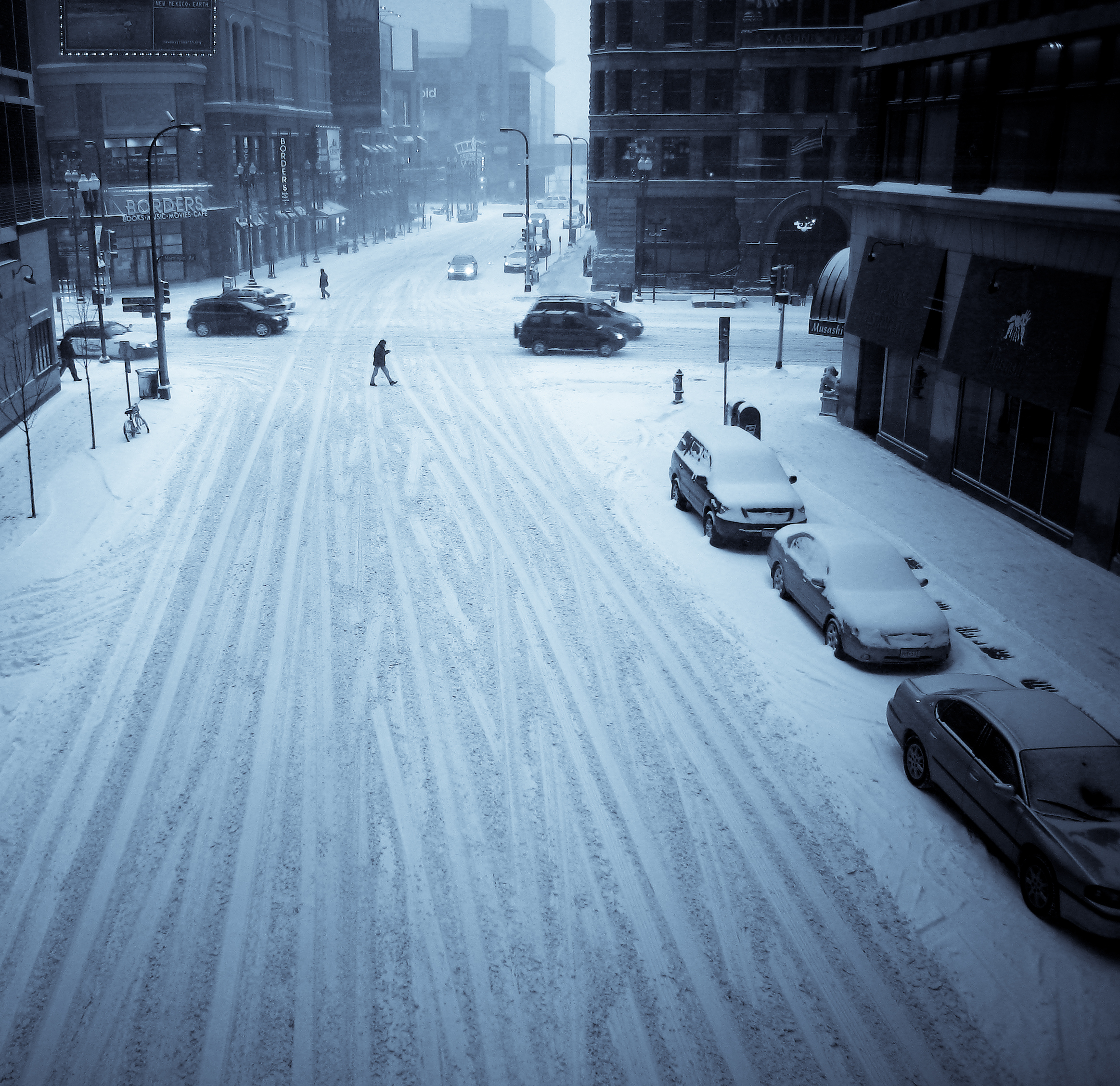 Minneapolis–St. Paul: Skyways, UV Science, and Cold-Weather Trials (Image Credits: Wikimedia)
