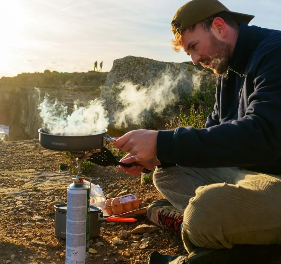 3. The Clothes You Cooked In (And Everything That Soaked Up Odor) (Image Credits: Unsplash)
