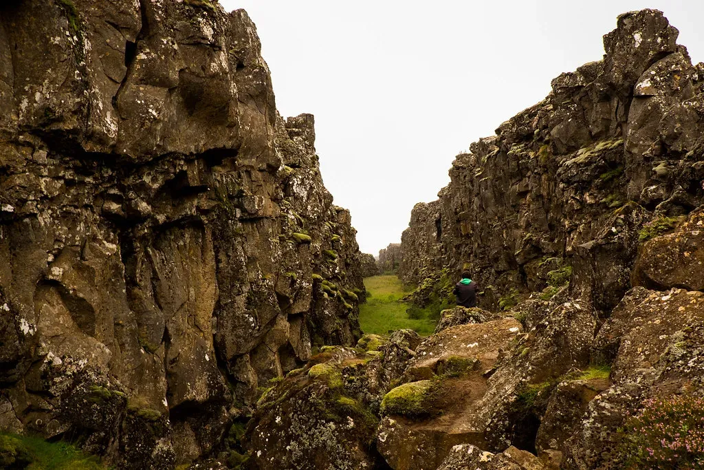 4. Iceland’s Rift: Where You Can Walk Between Continents (vincentlh, Flickr, CC BY 2.0)