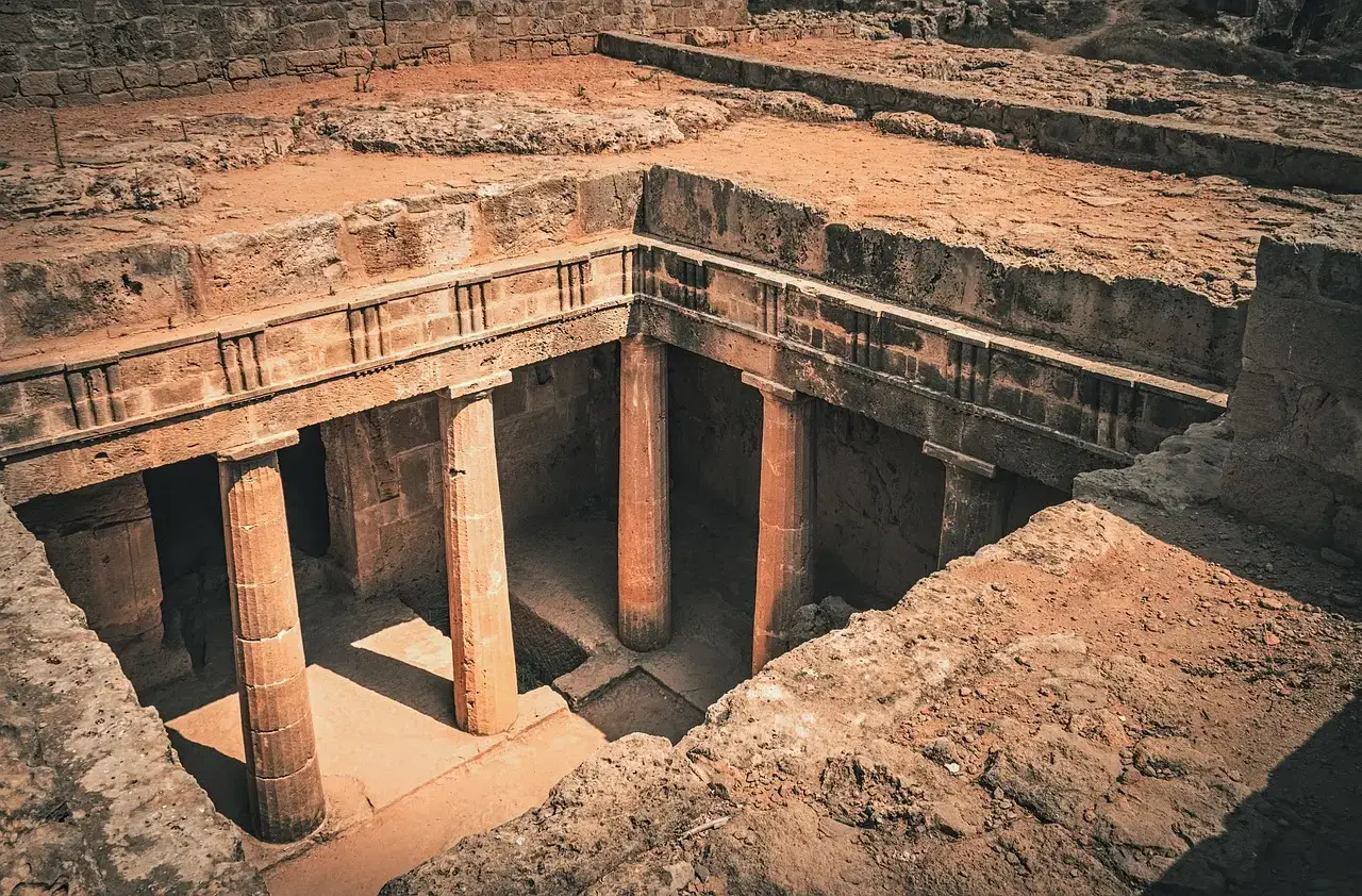 #8 - The Chamber Was Booby-Trapped With Weapons (Image Credits: Pixabay)