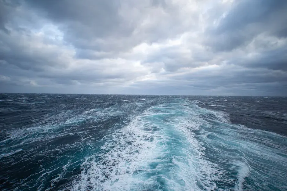 10. The Deep Ocean Helps Control Weather and Extreme Events (Image Credits: Pexels)
