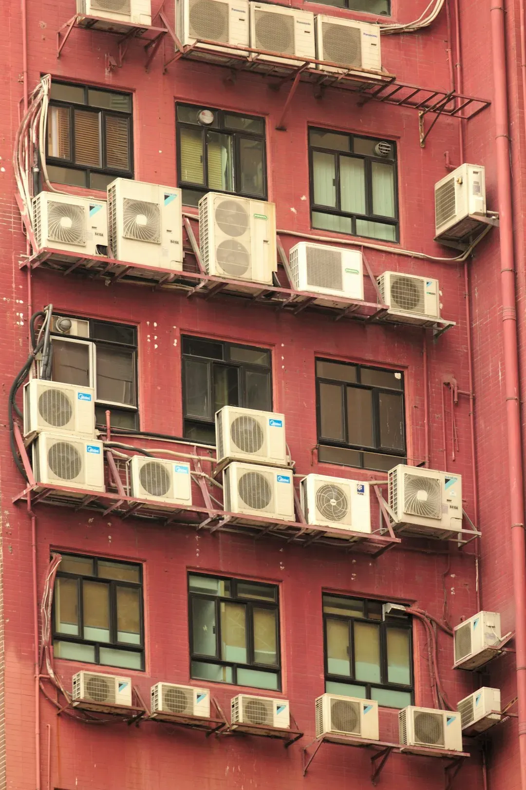 5. Air Conditioning: The Invention That Saved a Printing Press (Image Credits: Unsplash)