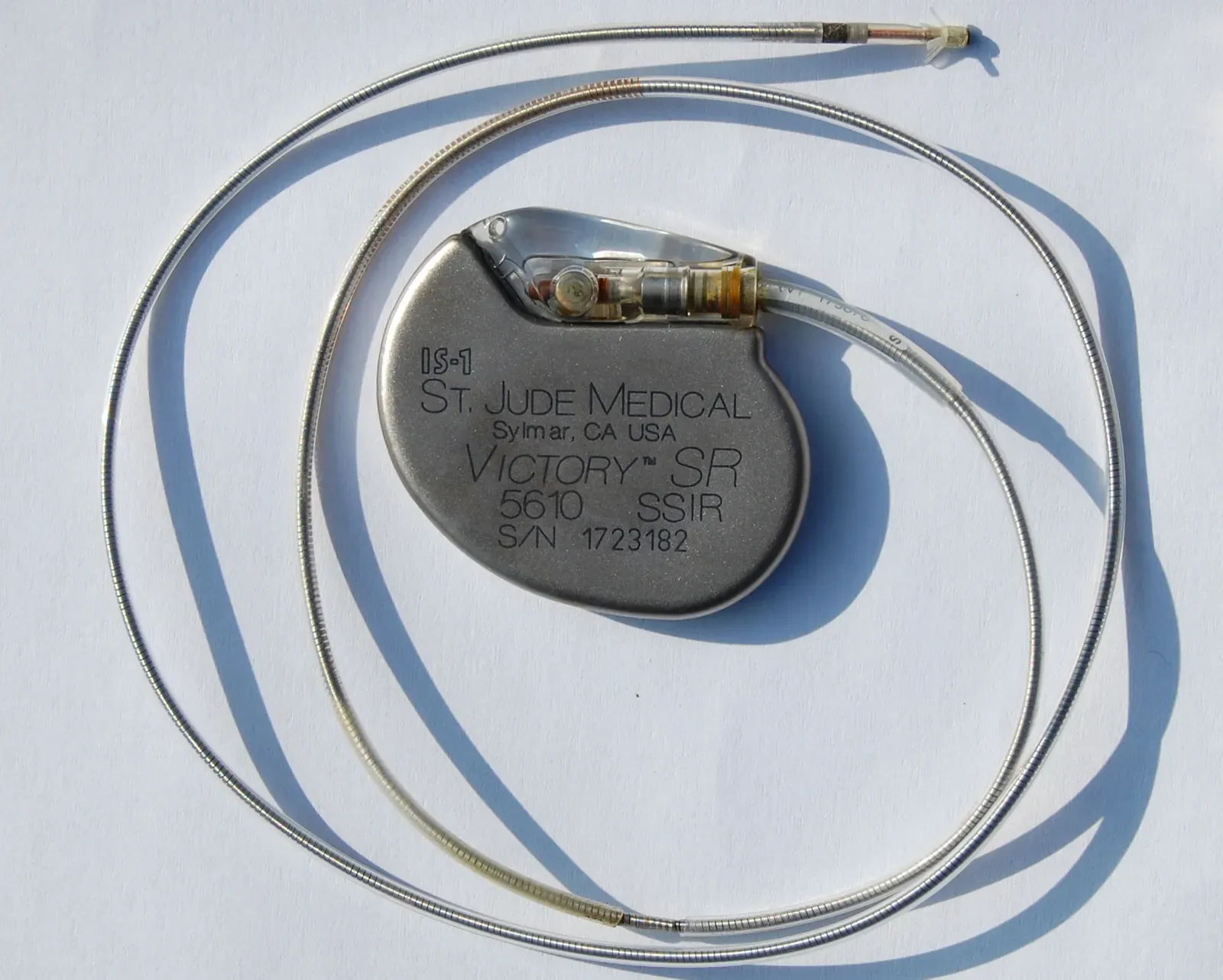 7. Pacemakers: A “Failed” Circuit That Started Beating (Image Credits: Wikimedia)
