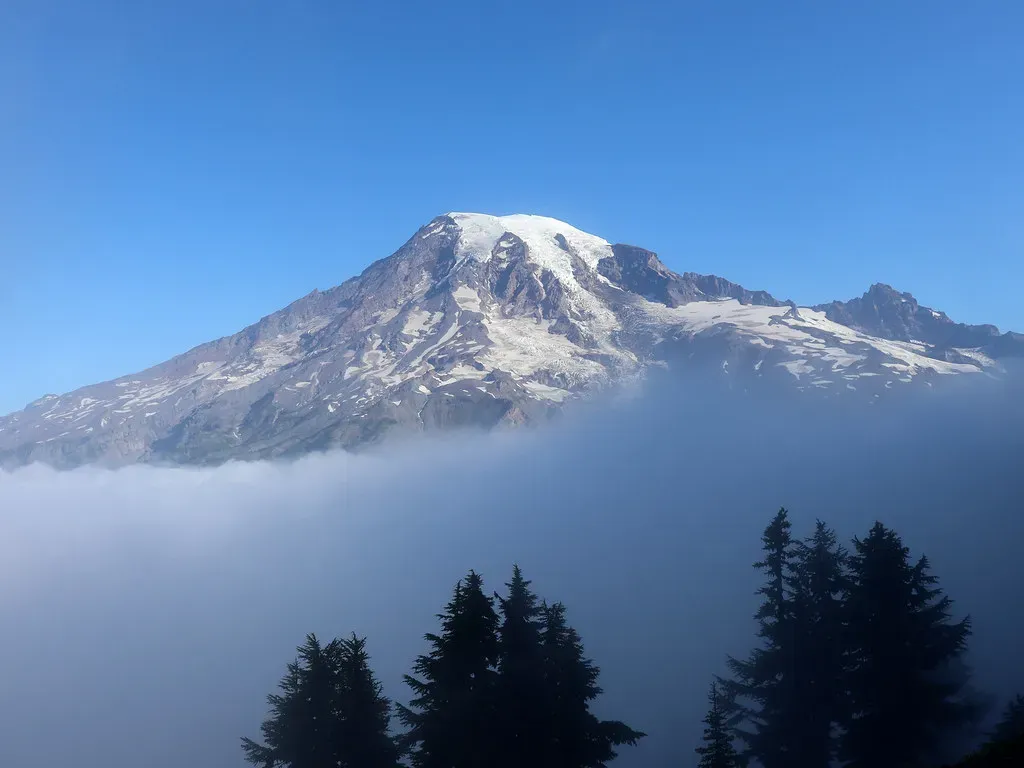 The Odd Comfort of a Quiet Volcano (And Why It Is Misleading) (Image Credits: Flickr)