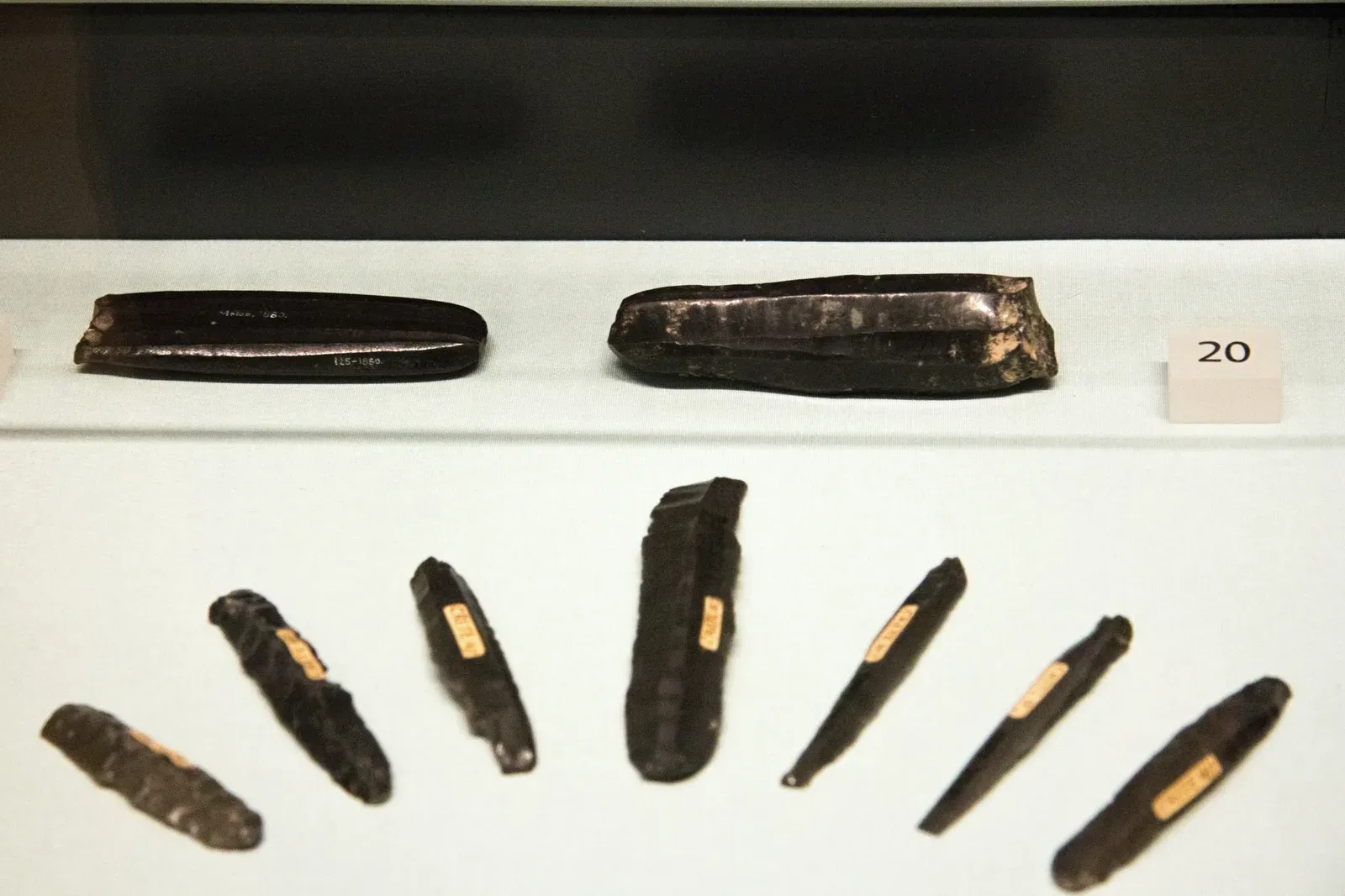 #14 - The Obsidian Web Older Than Writing (By Zde, CC BY-SA 3.0)