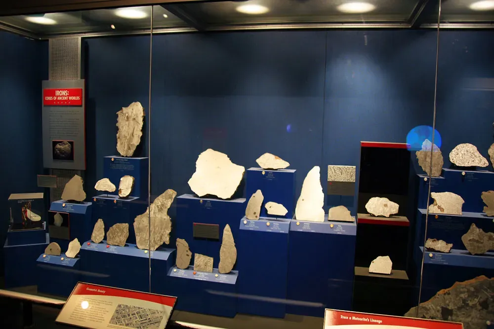 #4 - Meteorite Slices That Become Someone Else's Star Attraction (Tim Evanson, Flickr, CC BY-SA 2.0)