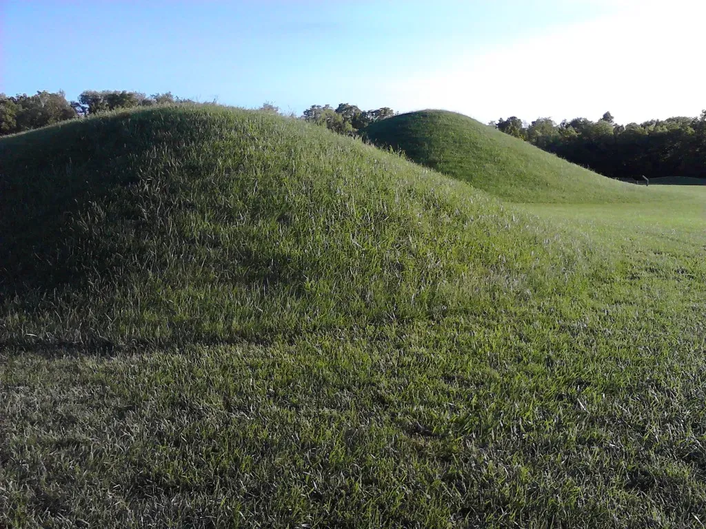 Hopewell and Adena: Masters of Geometry in the Ohio Valley (karen's archaeology stream, Flickr, CC BY-SA 2.0)