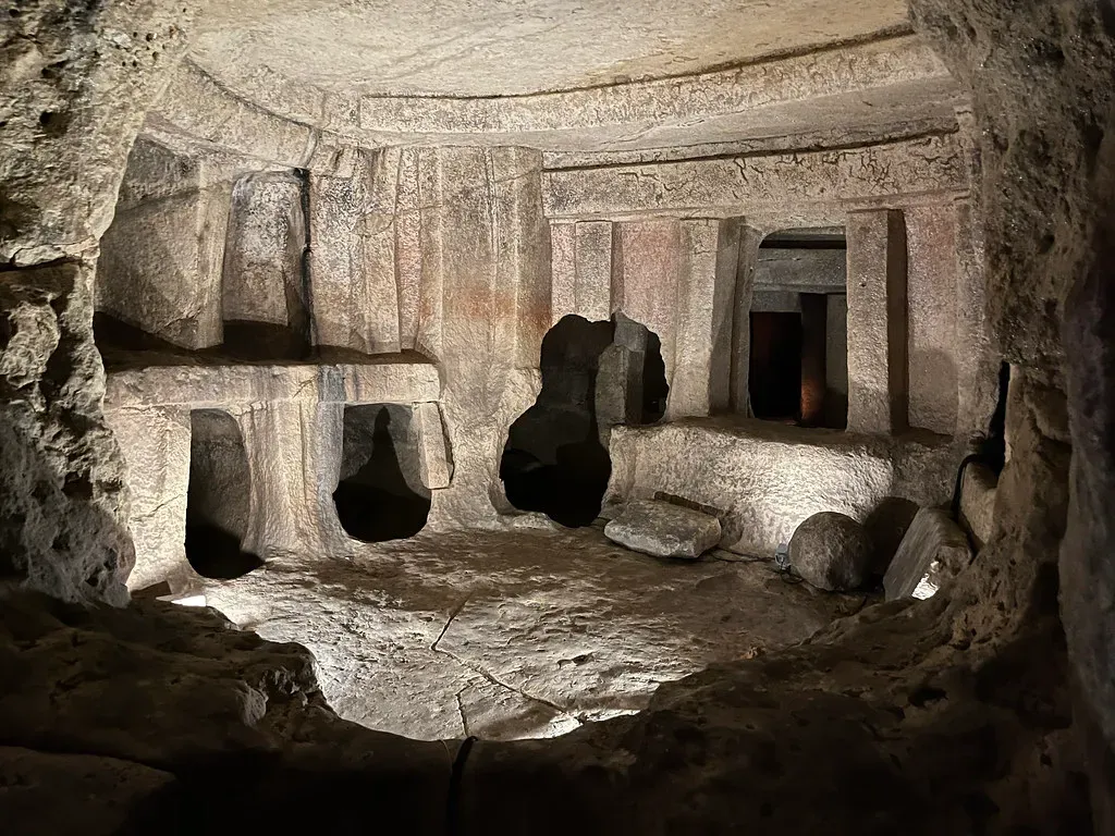 The Hypogeum of Hal Saflieni, Malta: Sound Engineering Underground (flowcomm, Flickr, CC BY 2.0)