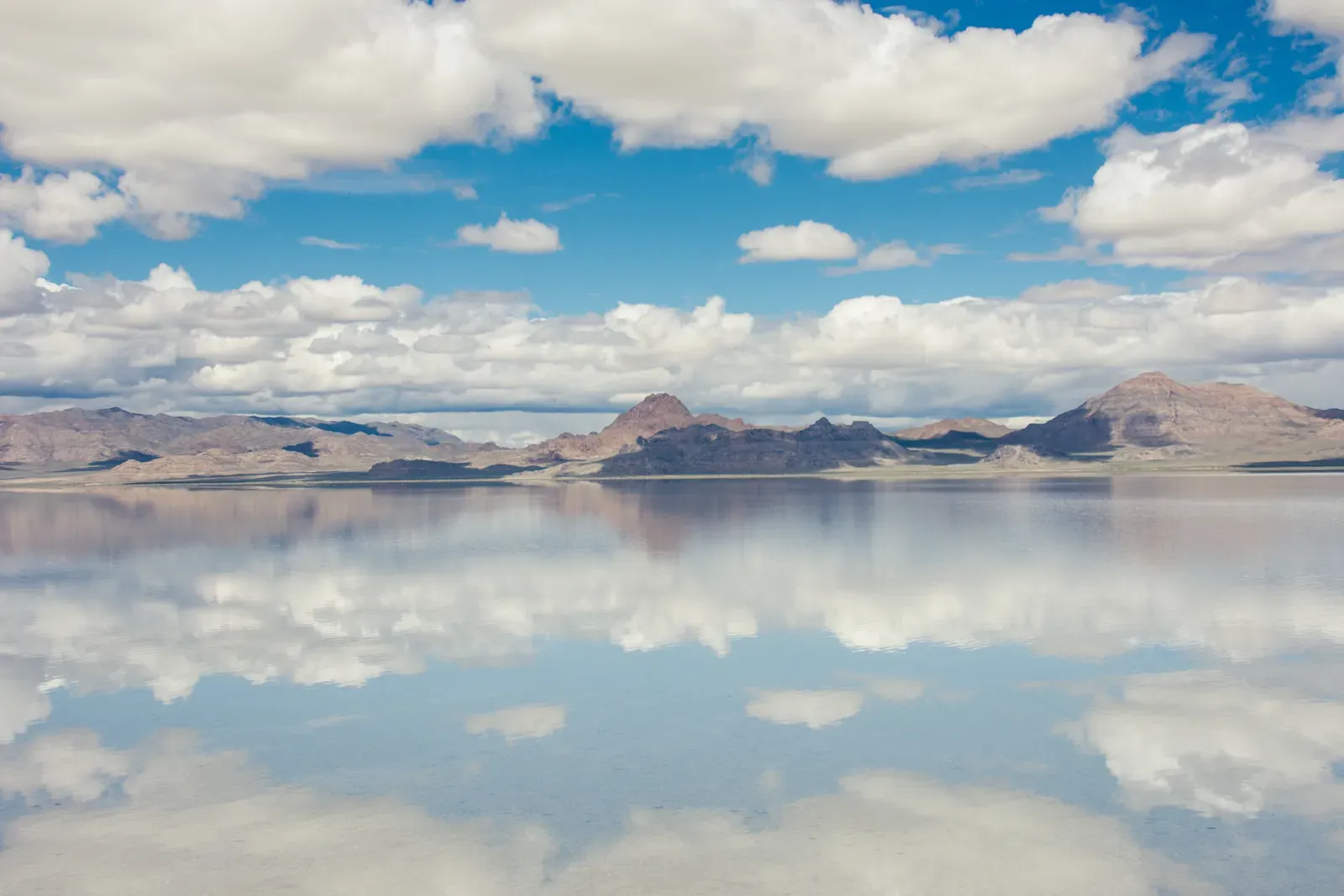 How to Engage with a Landscape Made of Light (Image Credits: Wikimedia)