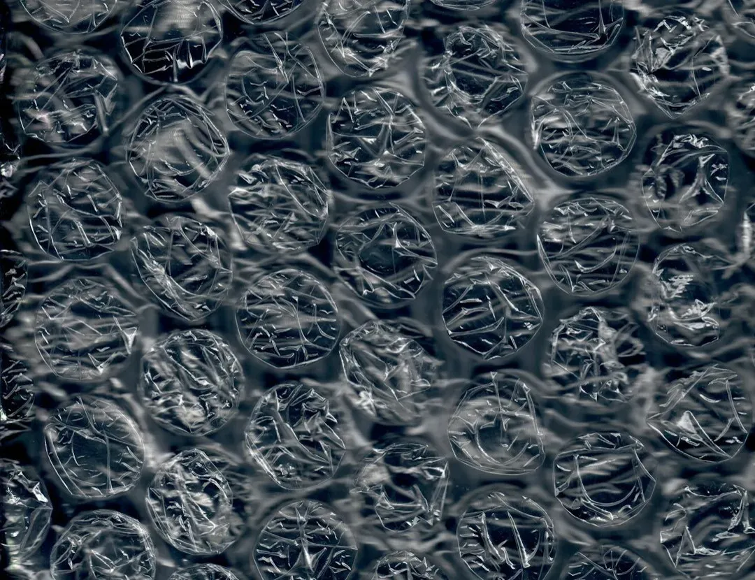 Bubble Wrap: Failed Futuristic Wallpaper That Ended Up Protecting Everything (Image Credits: Unsplash)