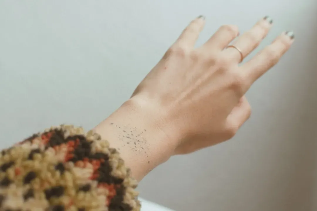 Your Skin Uses Controlled Inflammation to Repair Micro-Insults (Image Credits: Unsplash)