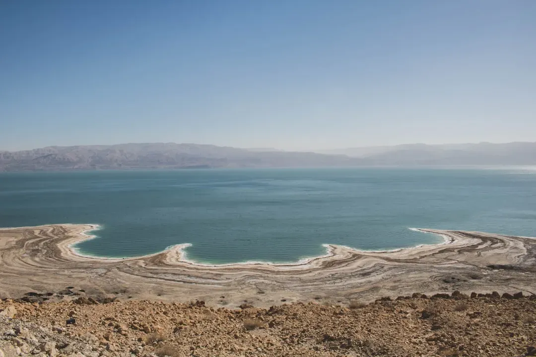 A Surreal New Landscape of Mudflats, Salt, and Sinkholes (Image Credits: Unsplash)