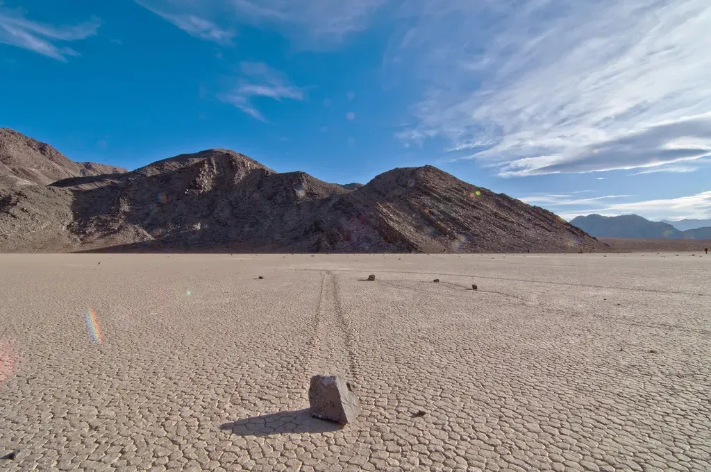 2. The Sailing Stones of Death Valley: Rocks That Move on Their Own (RuggyBearLA, Flickr, CC BY-SA 2.0)
