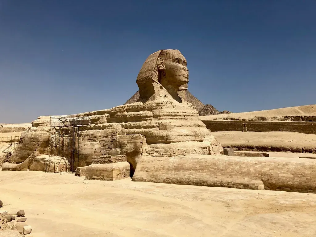 #3 The Sphinx and Giza Plateau: Natural Erosion vs. Cultural Chronology (Image Credits: Flickr)
