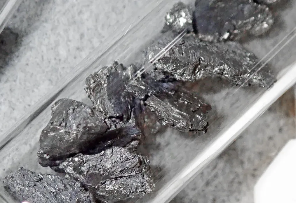 Yttrium: The Quiet Architect of Lasers and Super Materials (Image Credits: Flickr)