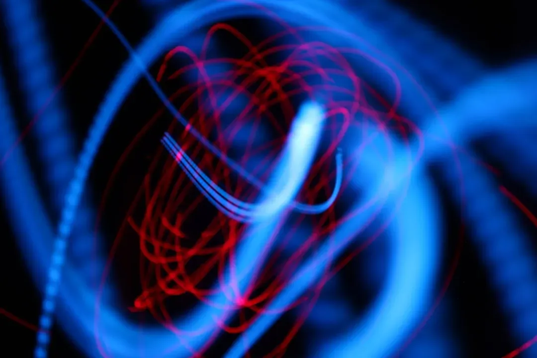 Revealing The Inner Life Of Protons: Gluons, Quarks, And Tiny Fireballs (Image Credits: Unsplash)