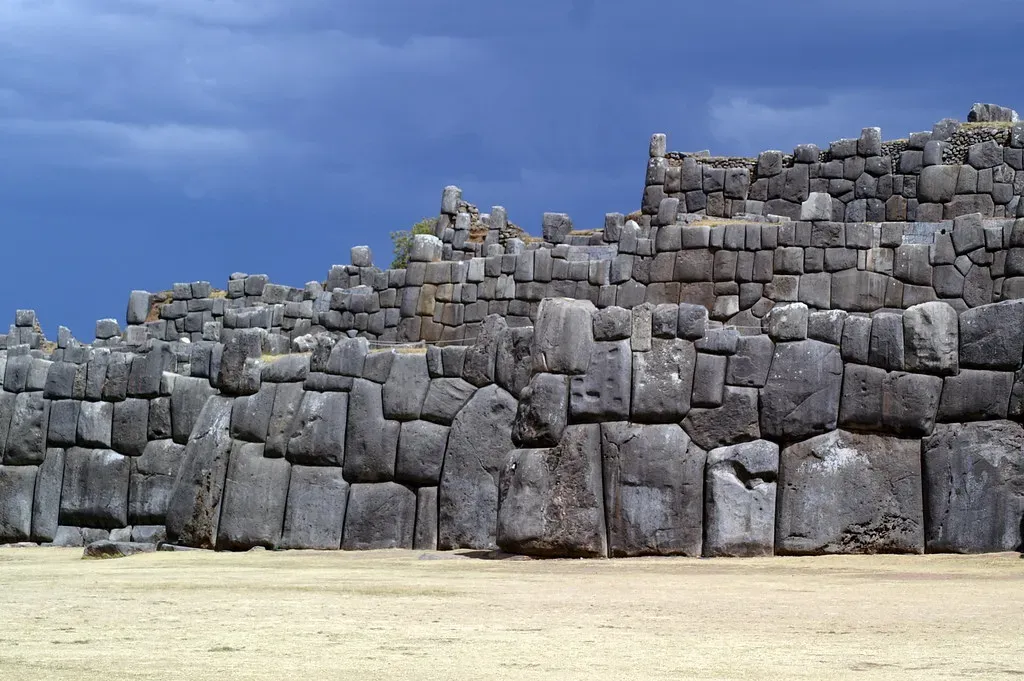 #6 - Sacsayhuamán: Walls That Mock Modern Masonry (Frank_am_Main, Flickr, CC BY-SA 2.0)
