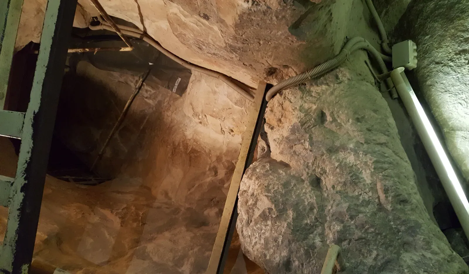 Hidden Chambers and Secret Passages: What Still Lies Inside the Pyramids? (Image Credits: Wikimedia)