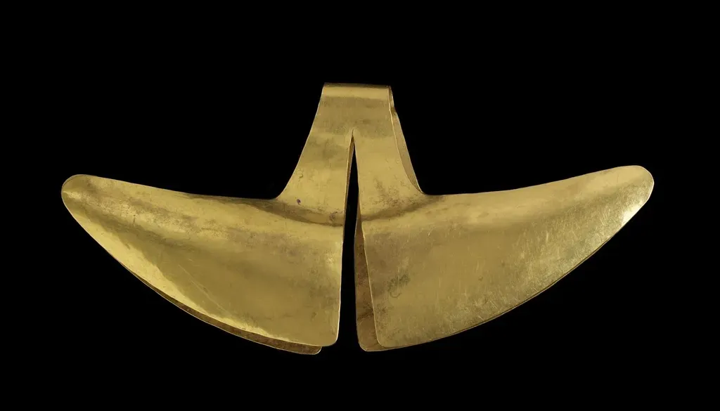 #14 - The Moche "Negative Space" Ornaments (Image Credits: Rawpixel)