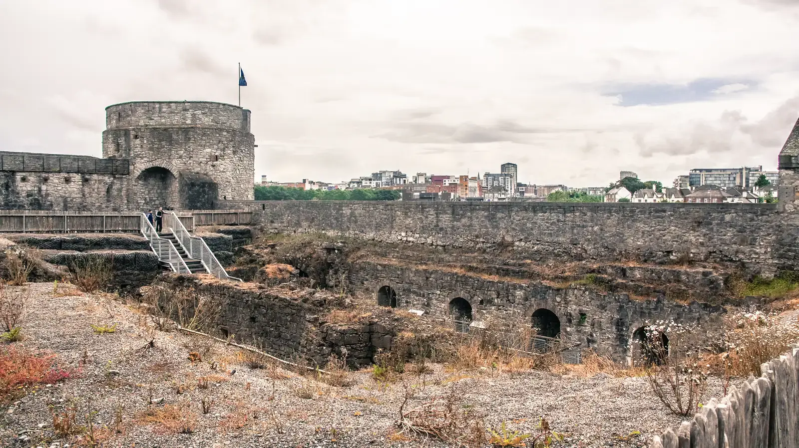 #7 The Viking and Medieval Layers Under Dublin’s Modern Buildings (King John's Castle (Limerick), CC BY-SA 2.0)