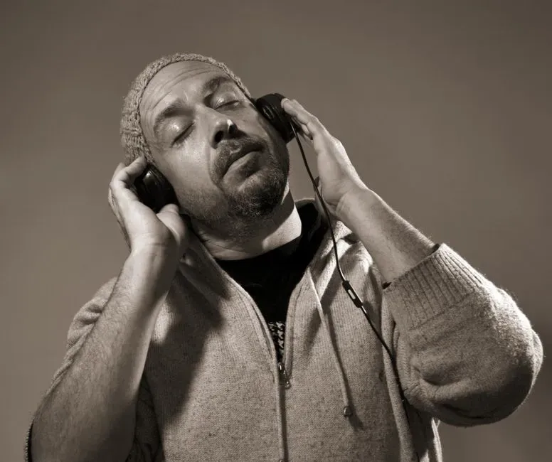 How the Auditory Worm Exploits Working Memory (Image Credits: Pexels)