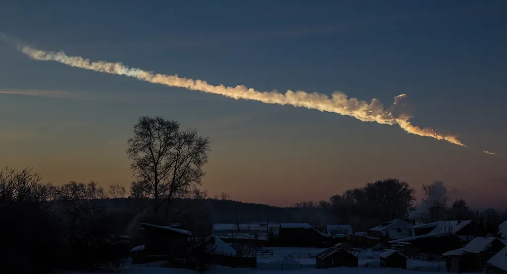 Chelyabinsk Meteor: Modern Wake-Up (2013 Chelyabinsk Meteor Trail, CC BY-SA 2.0)