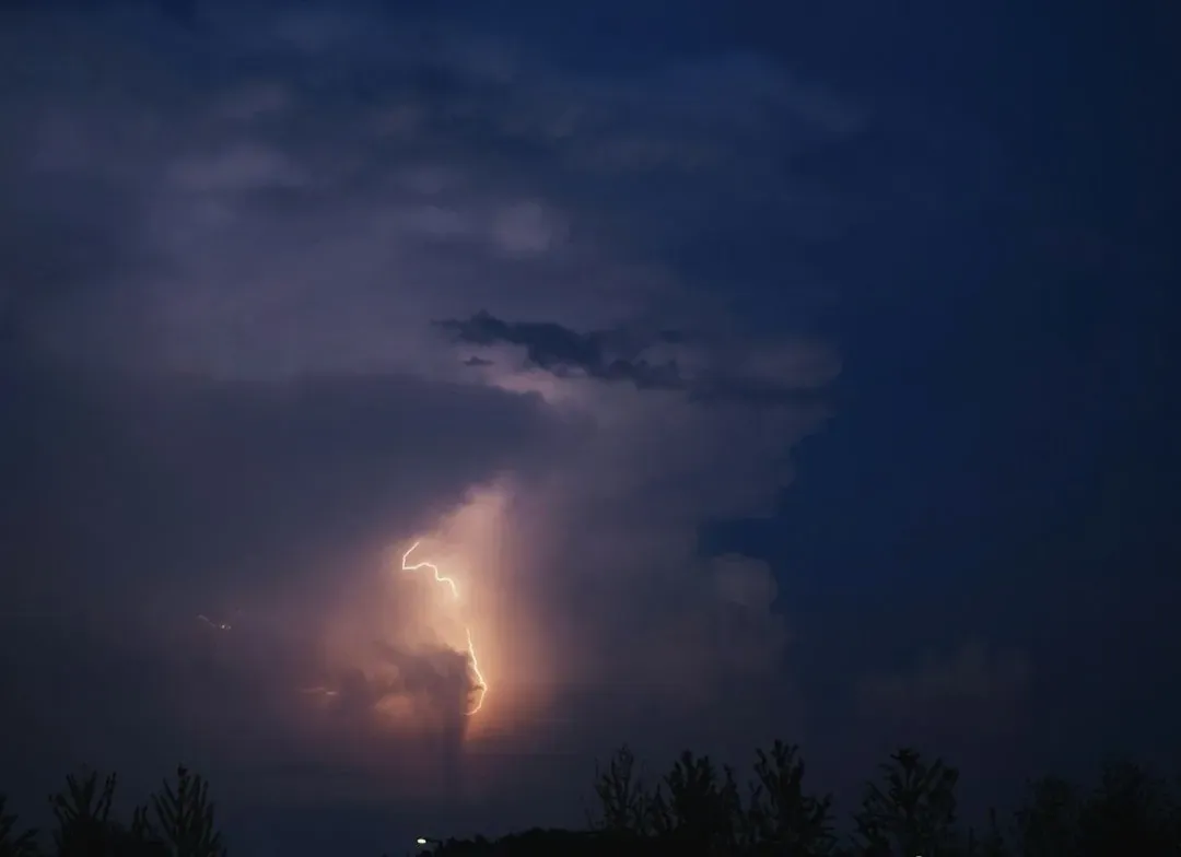 2. Transient Luminous Events: Sprites, Elves, and Blue Jets (Image Credits: Unsplash)