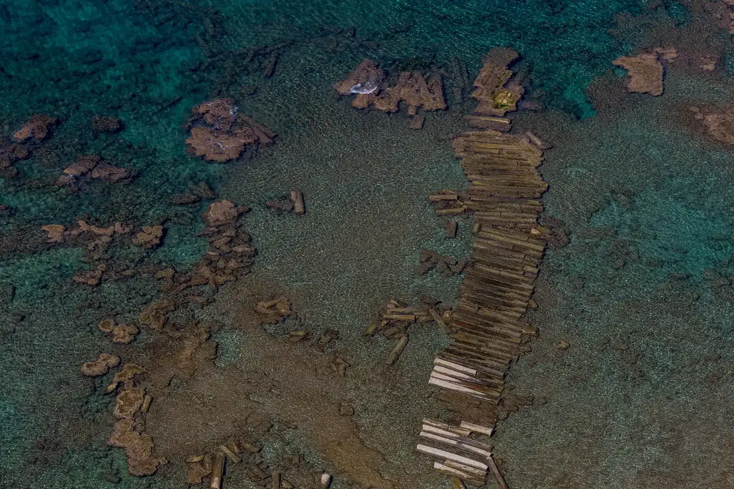 4. The Aegean's Minoan Waterfronts Sunk Deeper Than History Allows (By Ron Gafni - SkyPics, CC BY-SA 4.0)