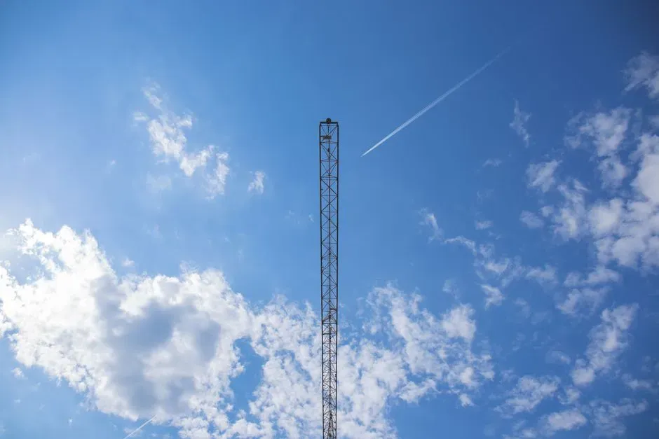 #6: The Analemma Tower Concepts and a Hypothetical One‑Day Focus (Image Credits: Pexels)