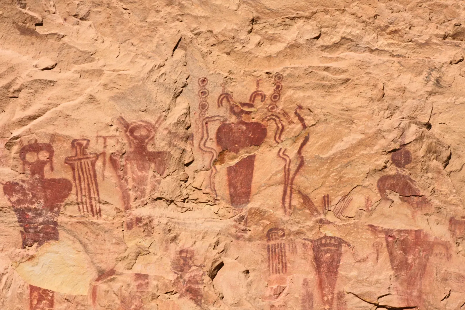 #4 - A Desert Canyon's Rock Art Nobody Wanted to Reinterpret (Fremont Culture Art by Rennett StoweUploaded by PDTillman, CC BY 2.0)