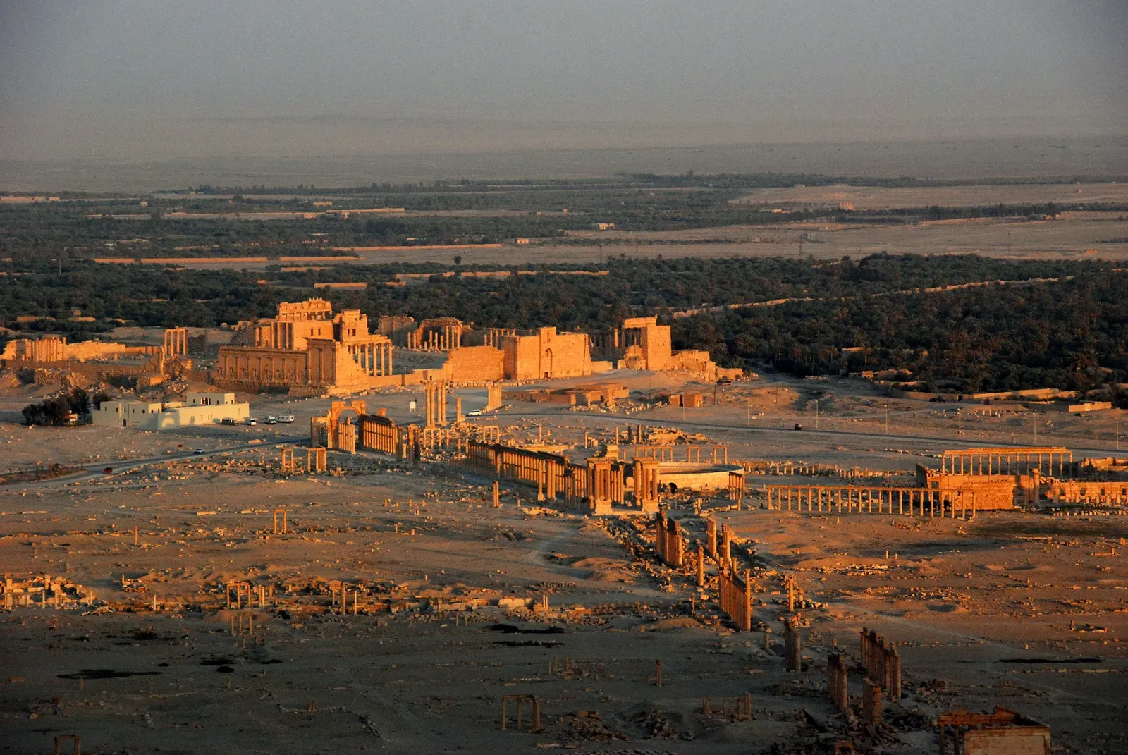 2. Roman Fortresses and Roads Hidden Under Middle Eastern Sands (Palmyra, Syria, CC BY 2.0)