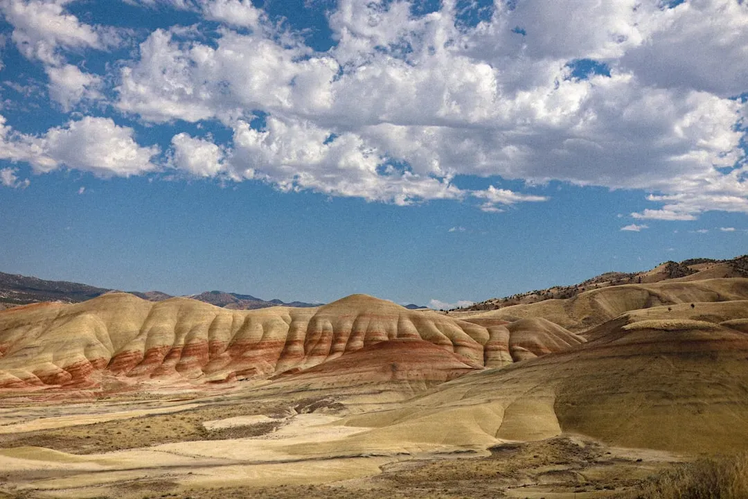 John Day Fossil Beds, Oregon: Colorful Hills and a Record of Changing Worlds (Image Credits: Unsplash)