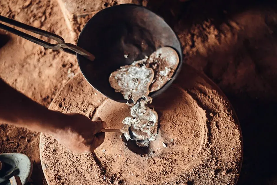 18. High-Carbon Crucible Steels Long Before Blast Furnaces (Image Credits: Pexels)