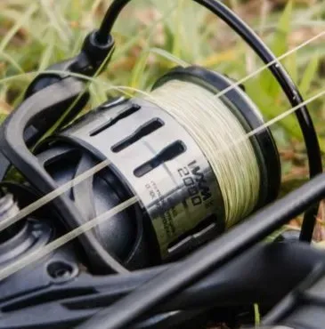 2. Lead Sinkers and Broken Fishing Line (Image Credits: Pexels)