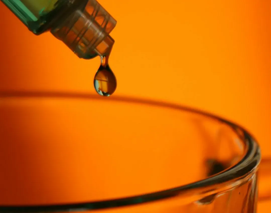 The “Memory of Water”: Homeopathy’s Brief Moment in the Spotlight (Image Credits: Unsplash)