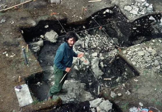 2. Cerutti-Like Signals at Other Early Sites: Old Crow Basin and Bluefish Caves  (Image Credits: Wikimedia)