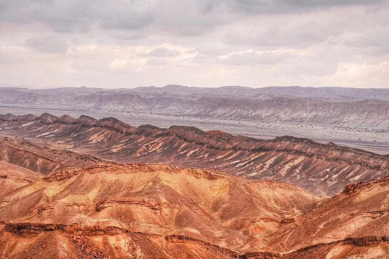 Evidence Written in Stone and Sand (Image Credits: Pixabay)