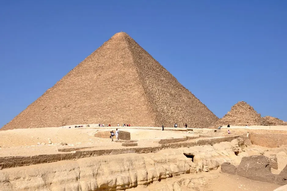 3. The Great Pyramid of Giza, Egypt – Precision At A Monumental Scale (Image Credits: Pexels)