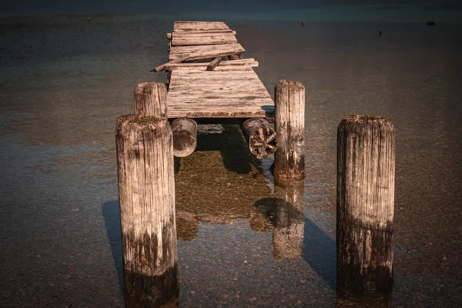 #12: Forgotten Recreational Infrastructure: Piers, Bathhouses, and Camps (Image Credits: Pexels)