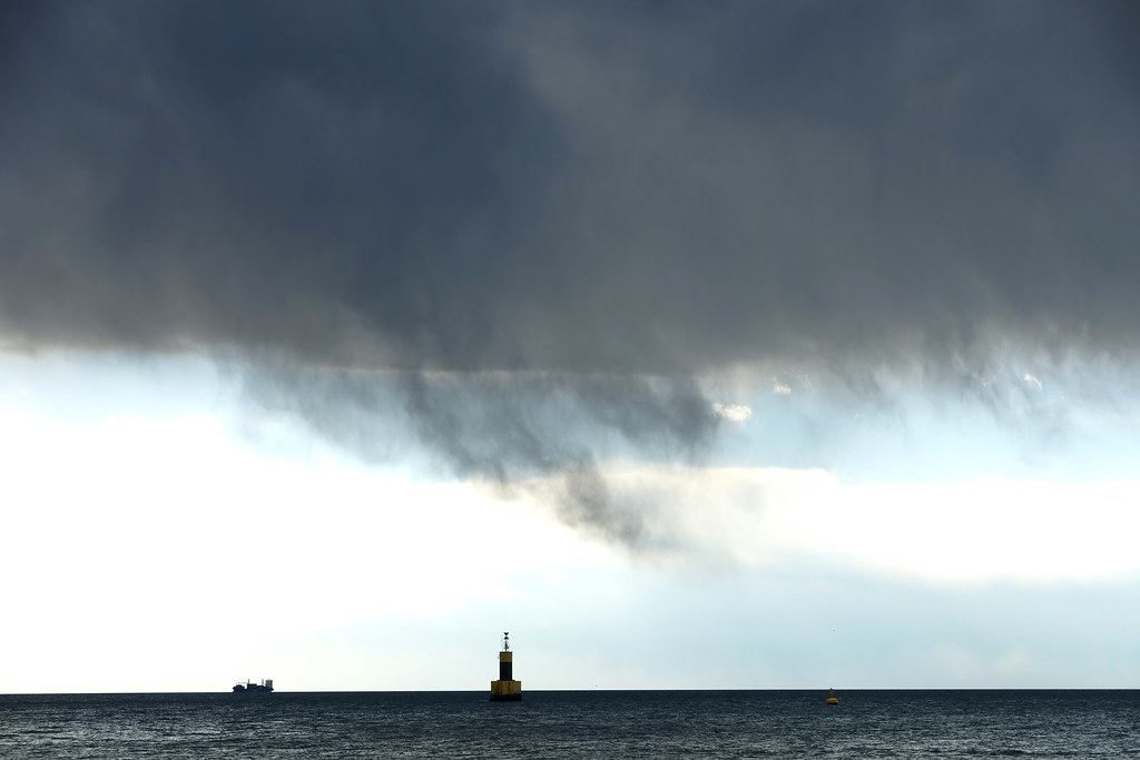 Virga: The Rain That Never Falls (Image Credits: Flickr)