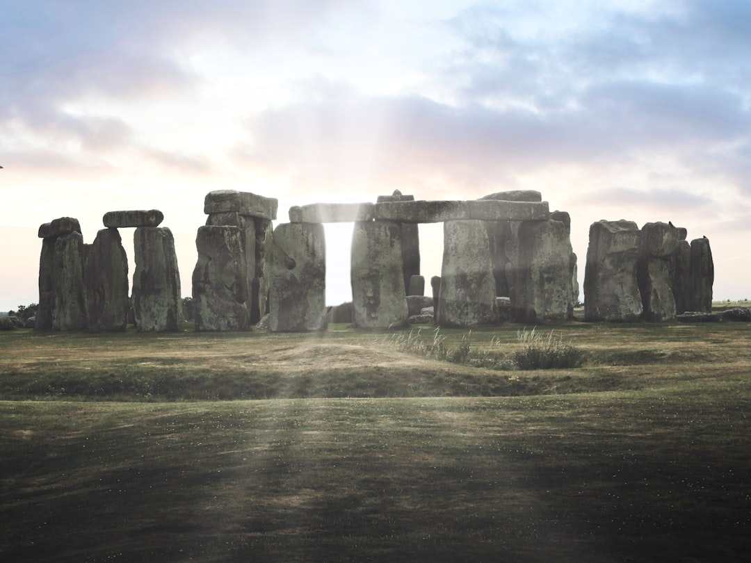 Stonehenge, England (Image Credits: Unsplash)