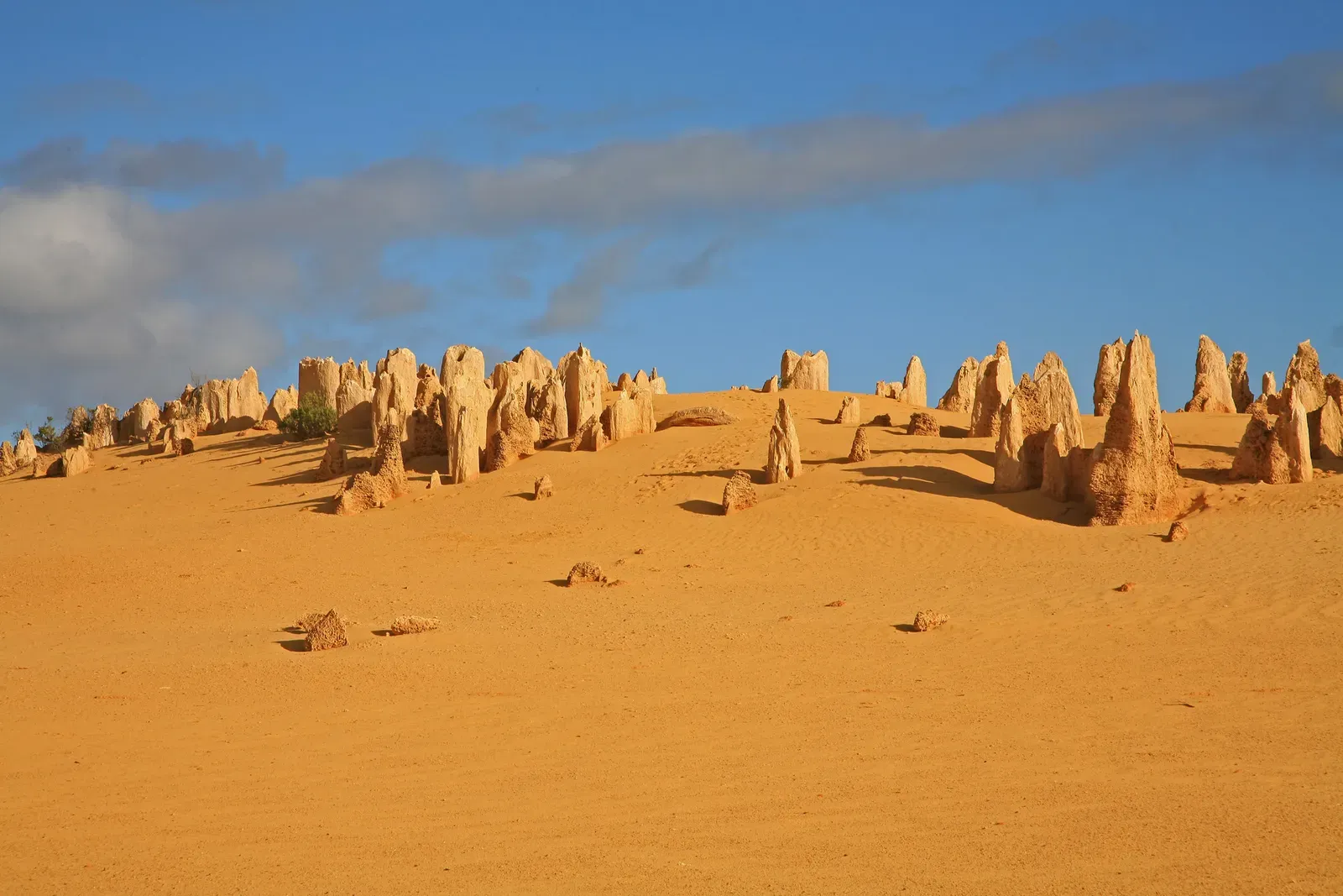 5. Karst Towers and Stone Forests: Gravity-Defying Spires (Image Credits: Wikimedia)