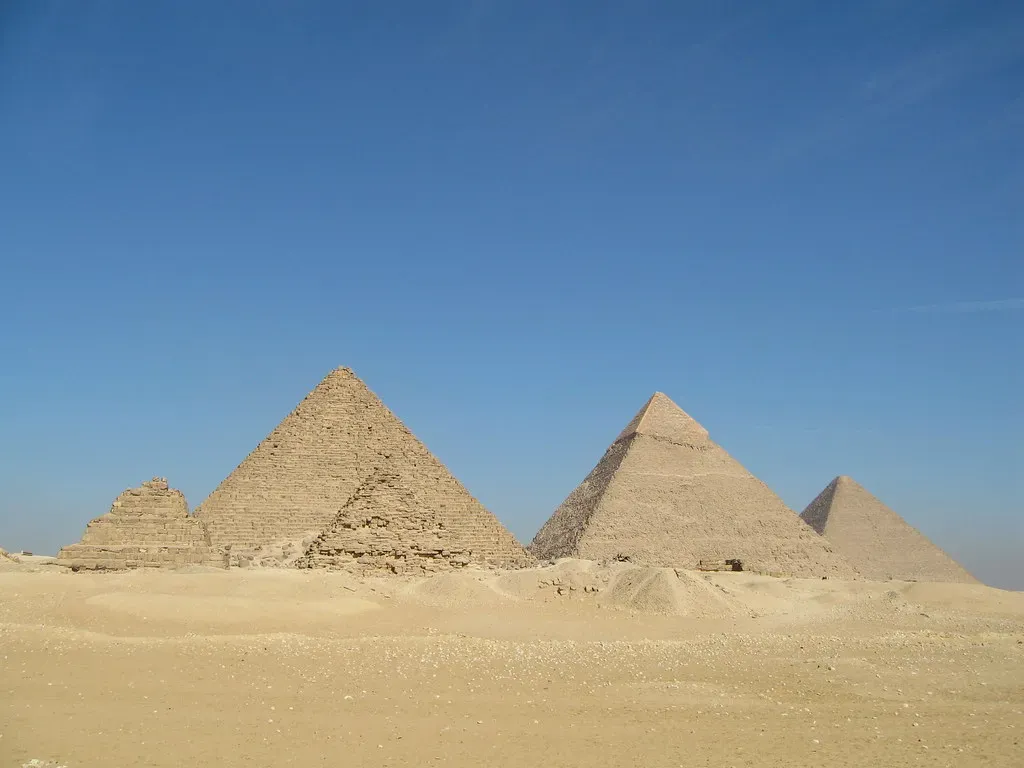 Egyptian Pyramid Construction Techniques (Image Credits: Flickr)