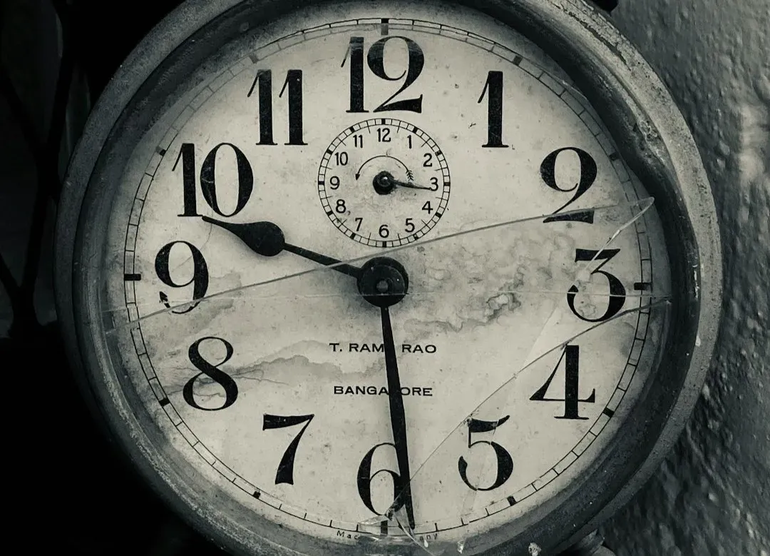 Einstein’s Shocking Claim: Time Is Not the Same Everywhere (Image Credits: Unsplash)