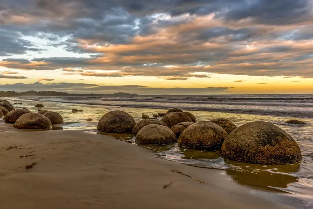 The Moeraki Boulders, New Zealand (Image Credits: Unsplash)