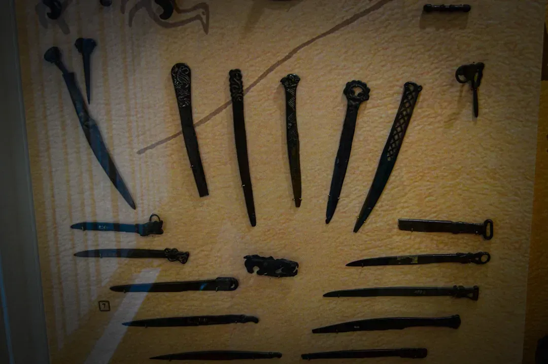 Greek and Roman Surgical Instruments That Look Like Modern Tools (Image Credits: Unsplash)