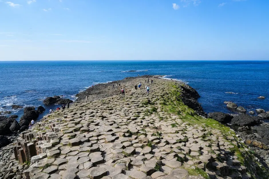The Giant’s Causeway (Northern Ireland) (Image Credits: Pexels)